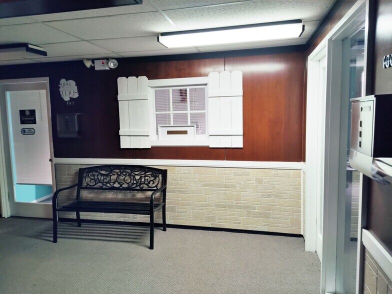 More Photos Of 1177-1183 Ballenger Hwy, Flint Unknown For Lease