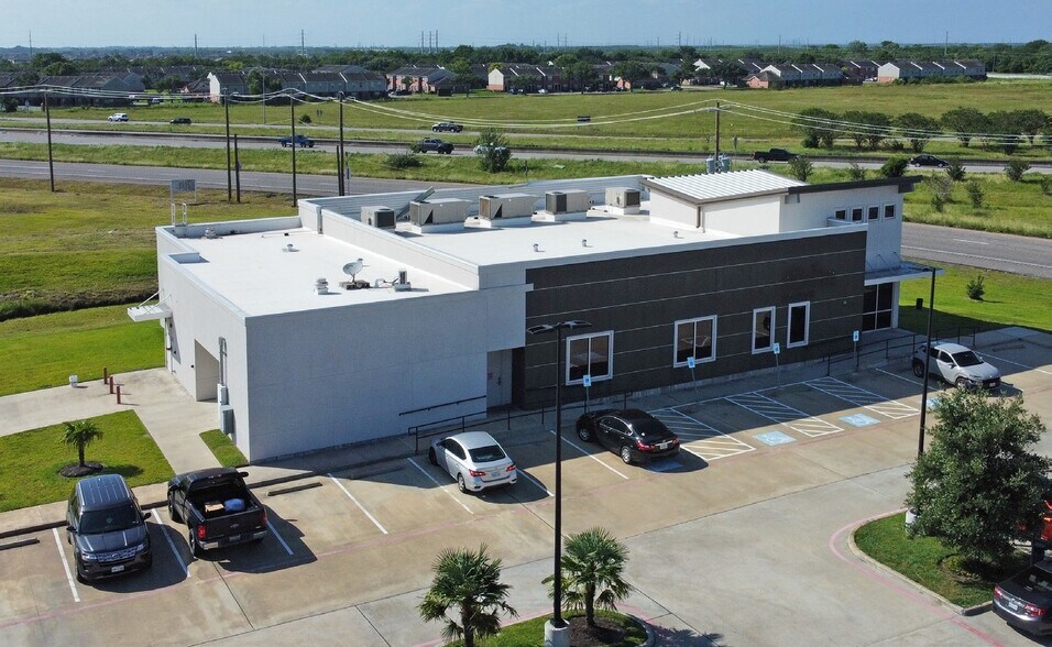 More Photos Of 7236 Medical Center Dr, Texas City Medical For Lease