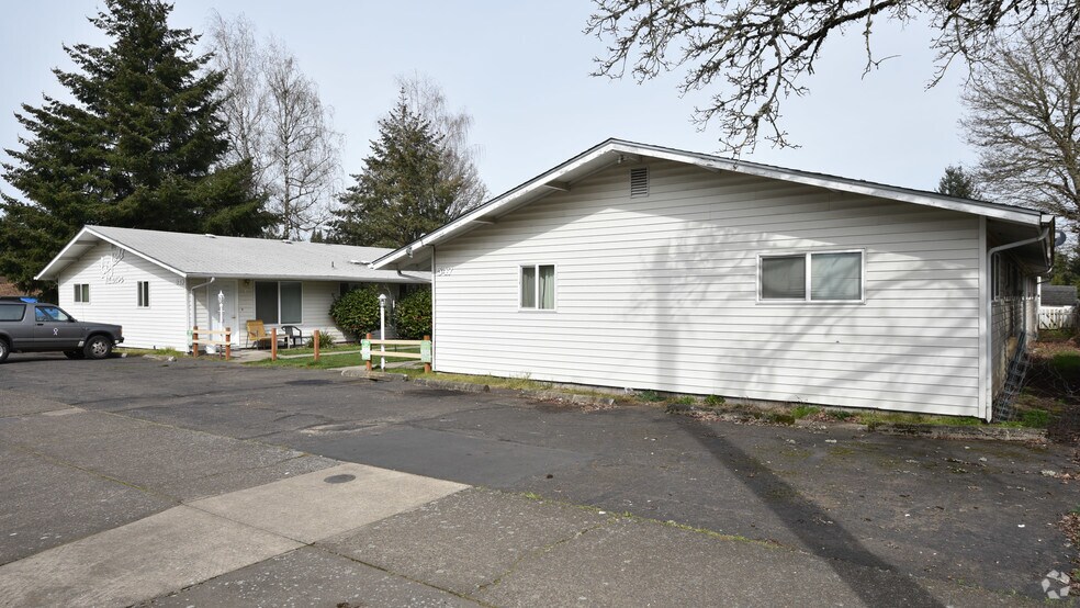 More Photos Of 547 SW Fellows St, McMinnville Apartments For Sale