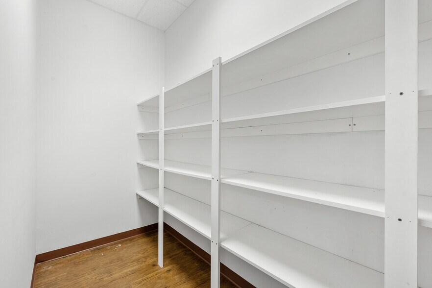 More Photos Of 1508-1510 S Harbor City Blvd, Melbourne Storefront For Lease