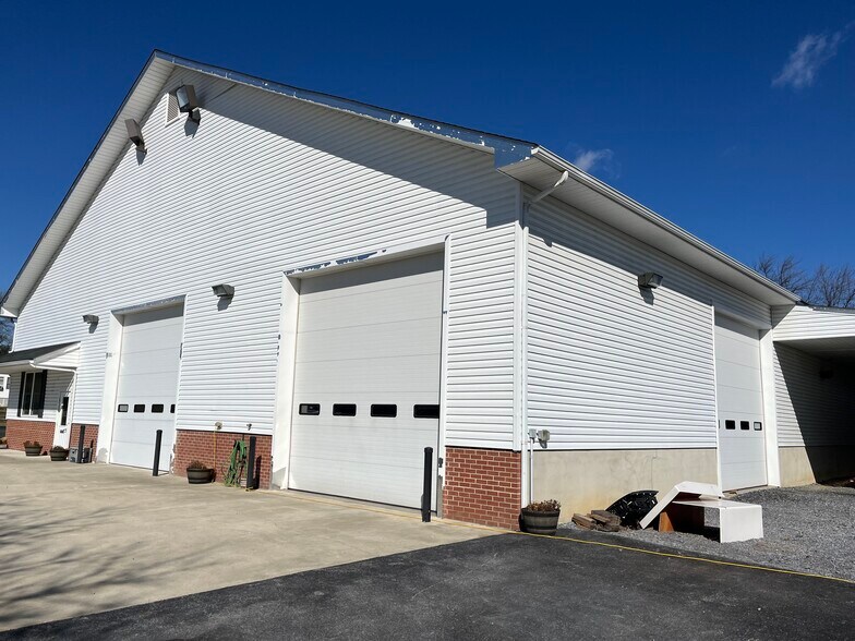 More Photos Of 4786 Williamsport Pike, Martinsburg Warehouse For Sale