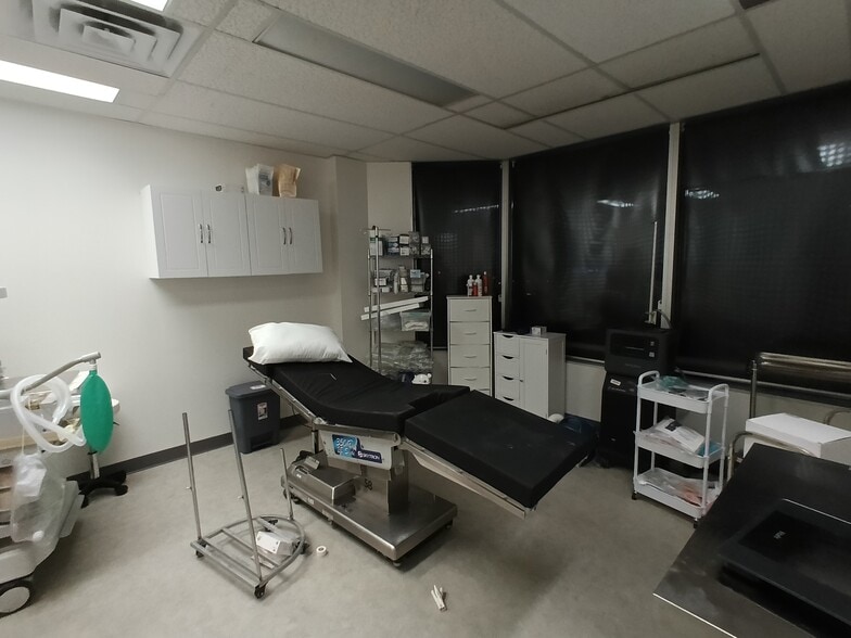 More Photos Of 1929 Russell Rd, Ottawa Medical For Sale