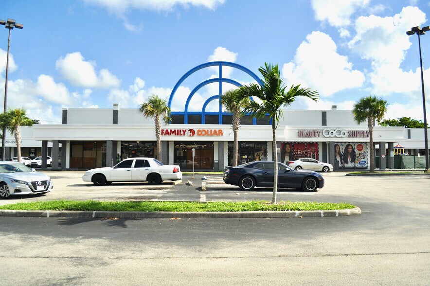 More Photos Of 2901 W Oakland Park Blvd, Lauderdale Lakes Unknown For Lease