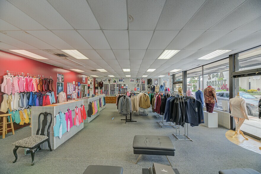 More Photos Of 777 NE 125th St, North Miami Storefront For Lease