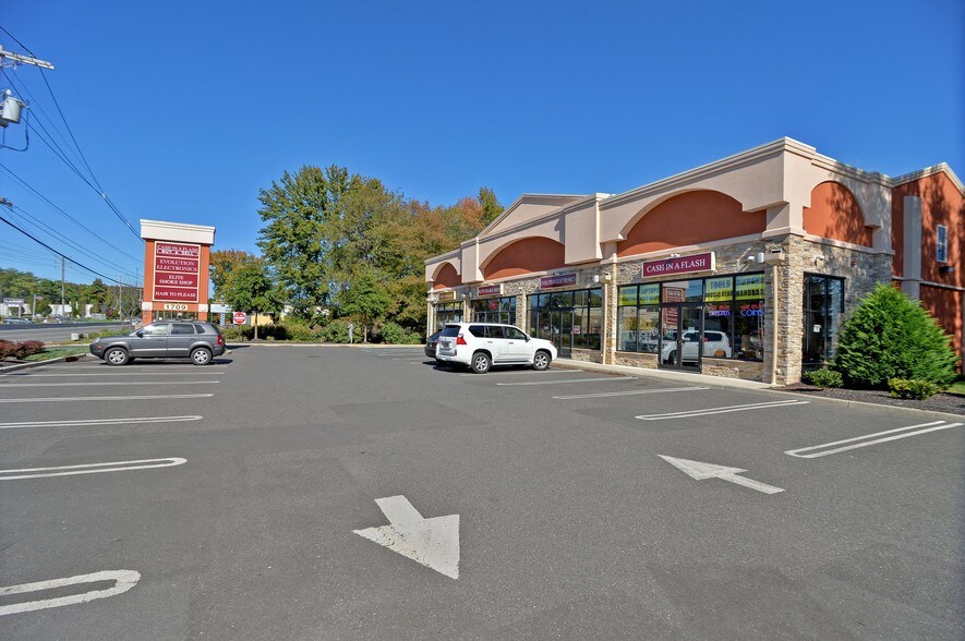 More Photos Of 1709 State Route 35, Oakhurst Freestanding For Lease