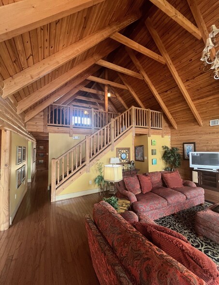 More Photos Of 3989 Interstate 45 N, Conroe Office For Sale