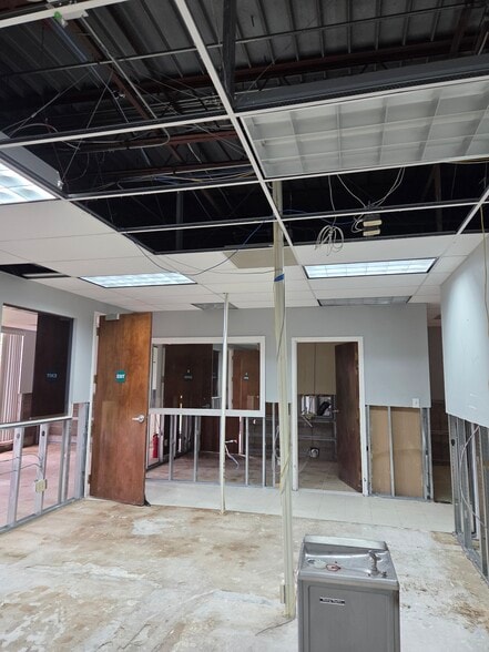 More Photos Of 13065 Old Tesson Ferry Rd, Saint Louis Office For Lease