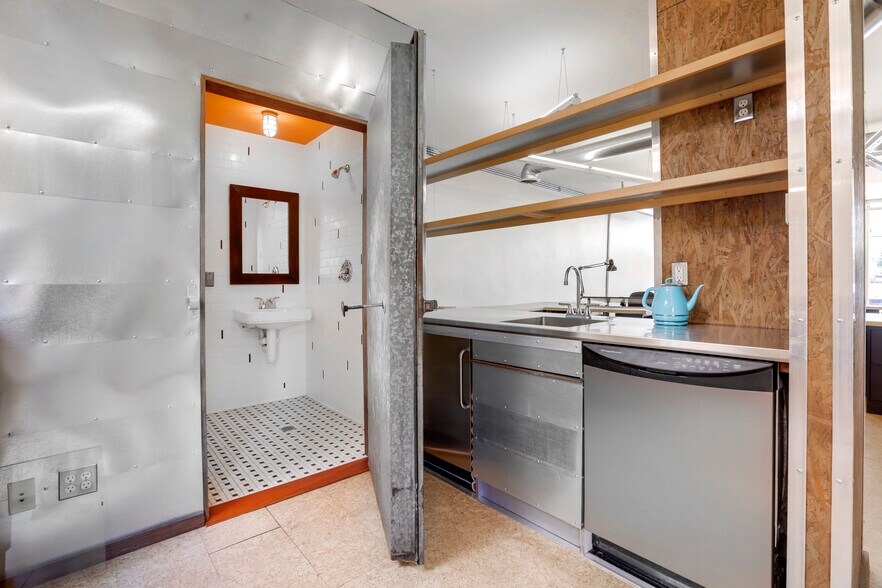 More Photos Of 4023 Zuni St, Denver Storefront For Sale