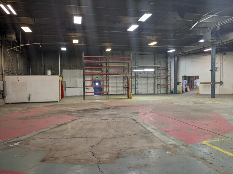 More Photos Of 1351 W Stanford Ave, Englewood Unknown For Lease