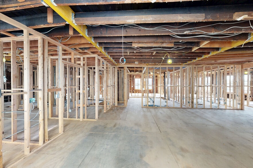 Primary Photo Of 2146 Mott Ave, Far Rockaway Storefront Retail Office For Lease