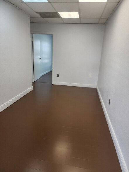 More Photos Of 15271 NW 60th Ave, Miami Lakes Loft Creative Space For Lease