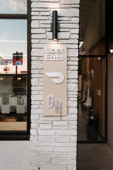 More Photos Of 2537 S Wabash Ave, Chicago Restaurant For Lease