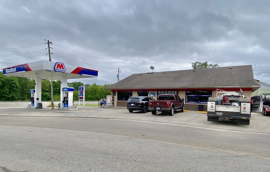 More Photos Of 103 W Main St, Gettysburg Service Station For Sale