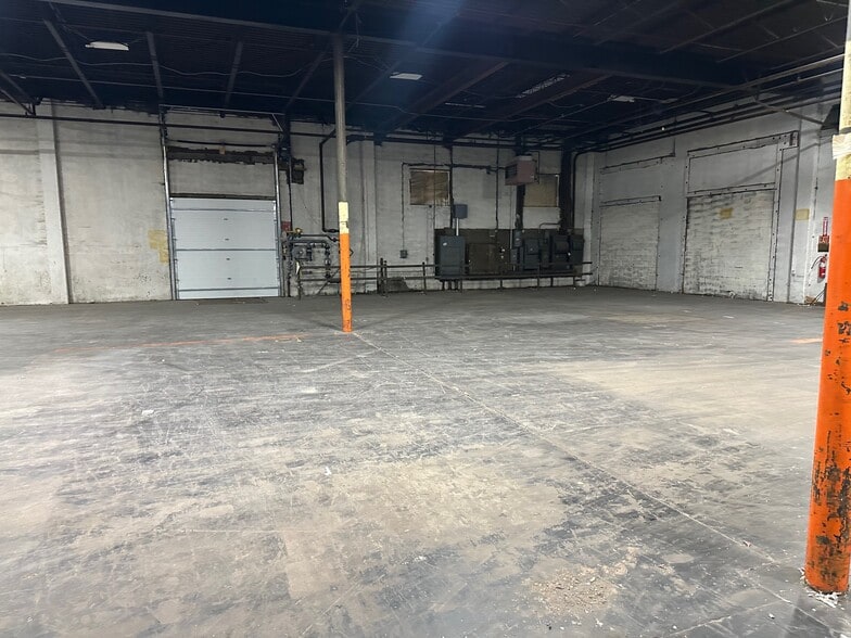 More Photos Of 5 Pruyn's Island Dr, Glens Falls Unknown For Lease