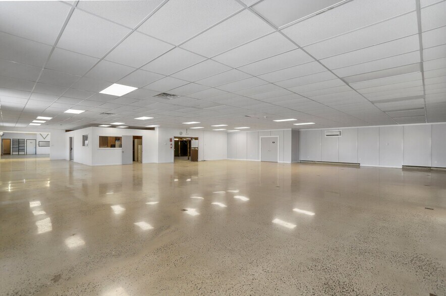 More Photos Of 12258 Buchanan Trl W, Mercersburg Flex For Lease