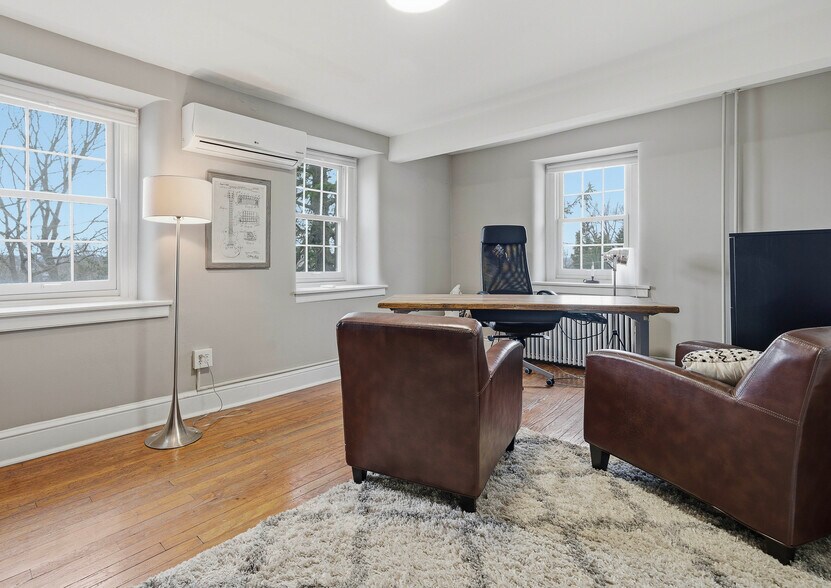 More Photos Of 676 W Germantown Pike, Plymouth Meeting Office For Sale