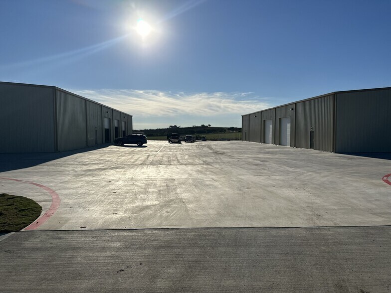 More Photos Of 764 Soechting Rd, New Braunfels Unknown For Lease