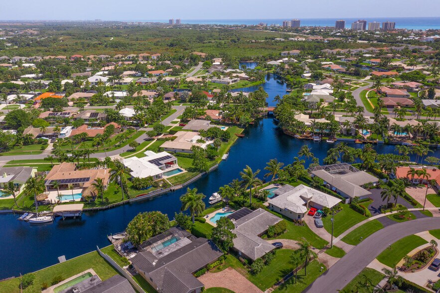 More Photos Of 1768 Tudor Rd, North Palm Beach Specialty For Sale