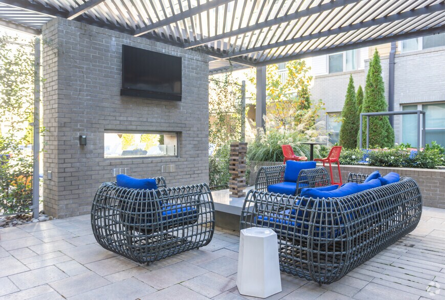 More Photos Of 145 New Bern St, Charlotte Apartments For Lease