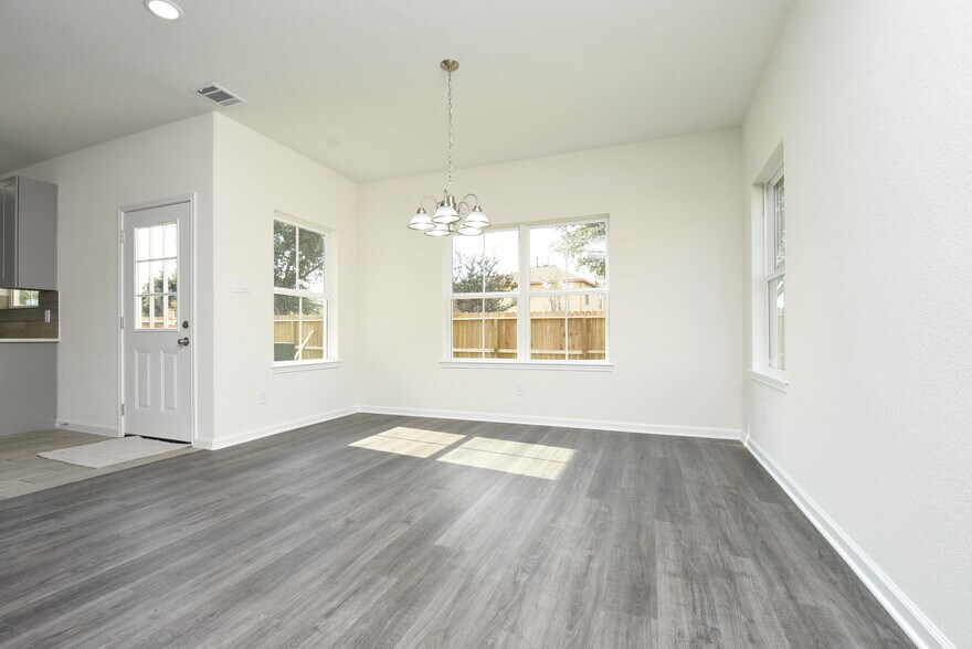 More Photos Of 2815 Bowlin Leaf Ln, Houston Multifamily For Sale