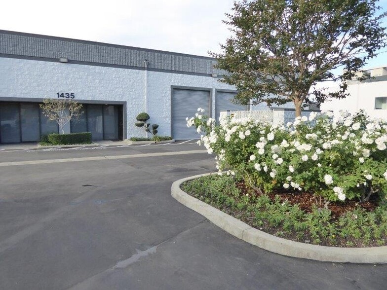 More Photos Of 1415-1441 Gardena Ave, Glendale Warehouse For Lease