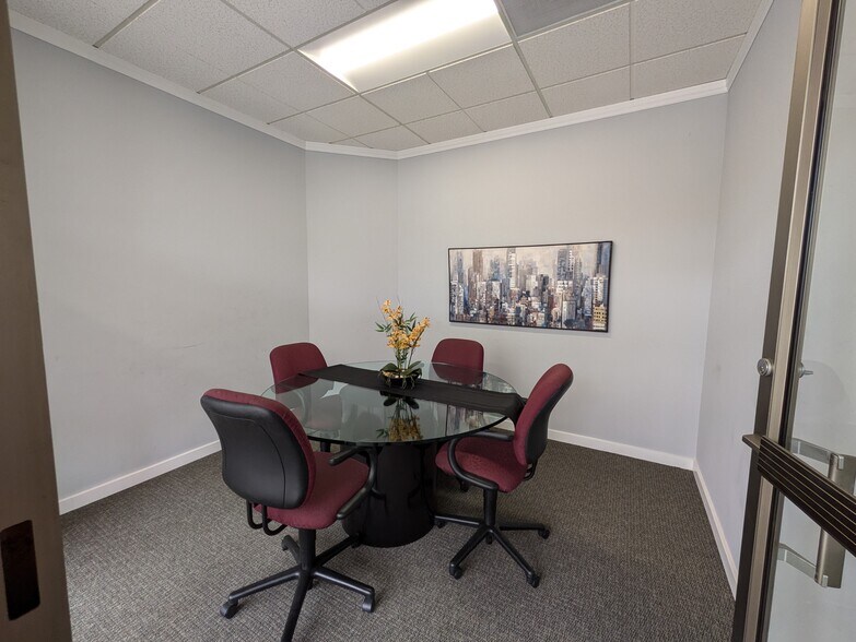 More Photos Of 320 E Broadway, Hopewell Office For Lease