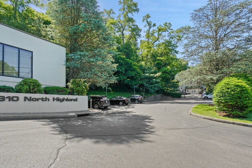 More Photos Of 310 N Highland Ave, Ossining Medical For Lease