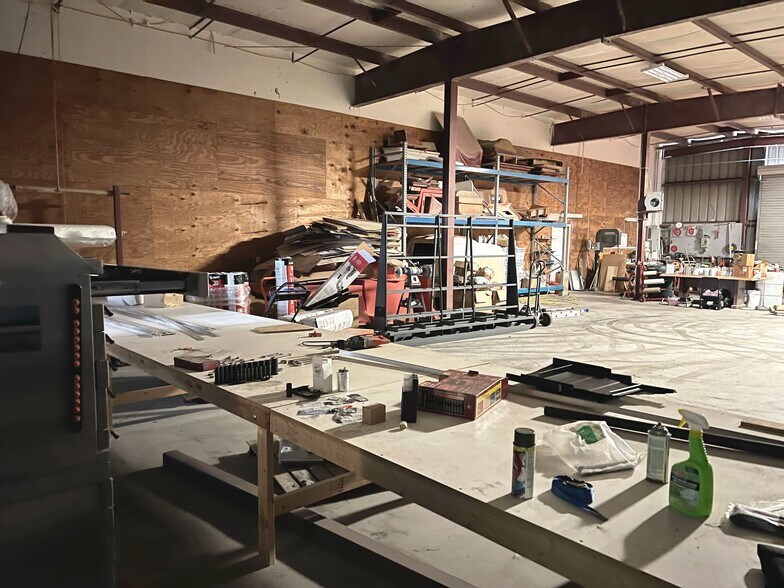 More Photos Of 5826-5830 Corporation Cir, Fort Myers Warehouse For Sale