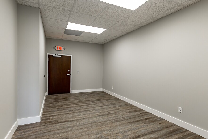 More Photos Of 1500 E Venice Ave, Venice Office For Sale