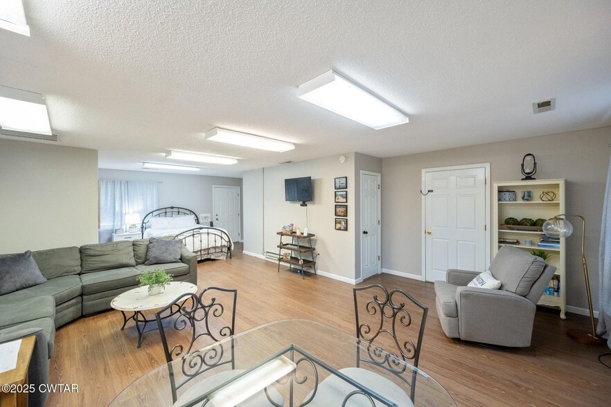 More Photos Of 777 W Church St, Lexington General Retail For Sale