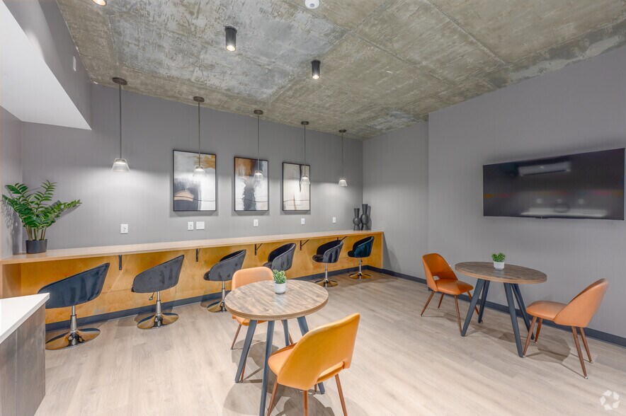 More Photos Of 215-219 S Water St, Henderson Apartments For Lease