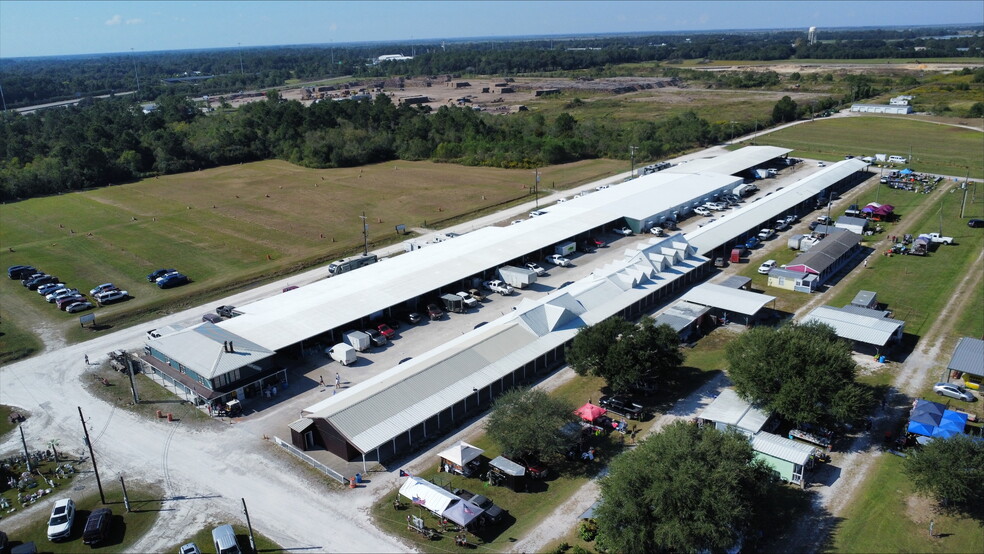 More Photos Of 14902 FM 1663 Rd, Winnie General Retail For Sale