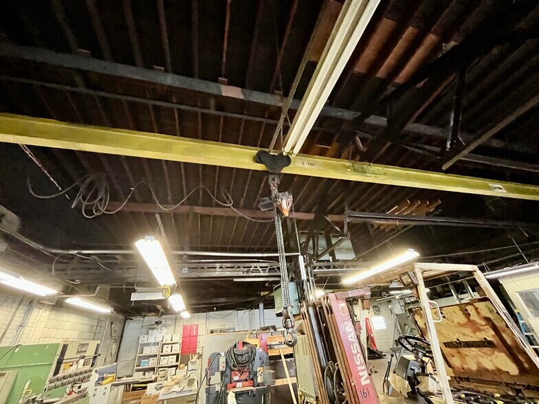 More Photos Of 1702 Wheeling Ave, Glen Dale Manufacturing For Sale