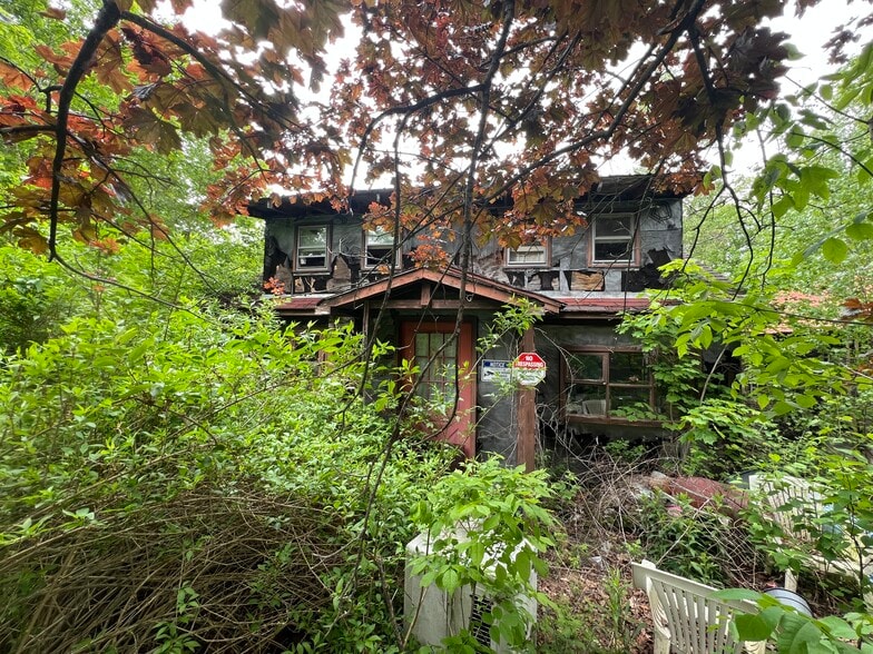 Primary Photo Of 95 West Rd, Bradford Multifamily For Sale