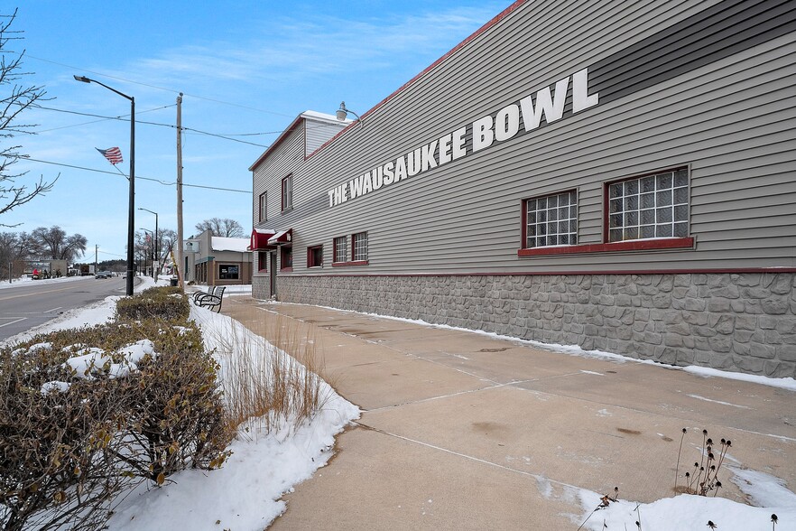 More Photos Of 326 Main St, Wausaukee Bowling Alley For Sale