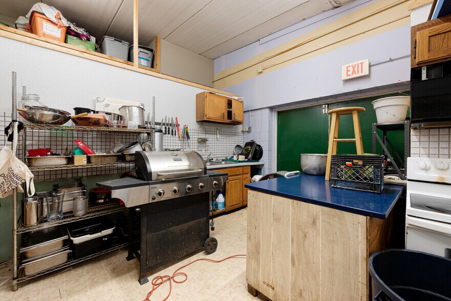 More Photos Of 4801 N Welcome Ave, Minneapolis Freestanding For Sale