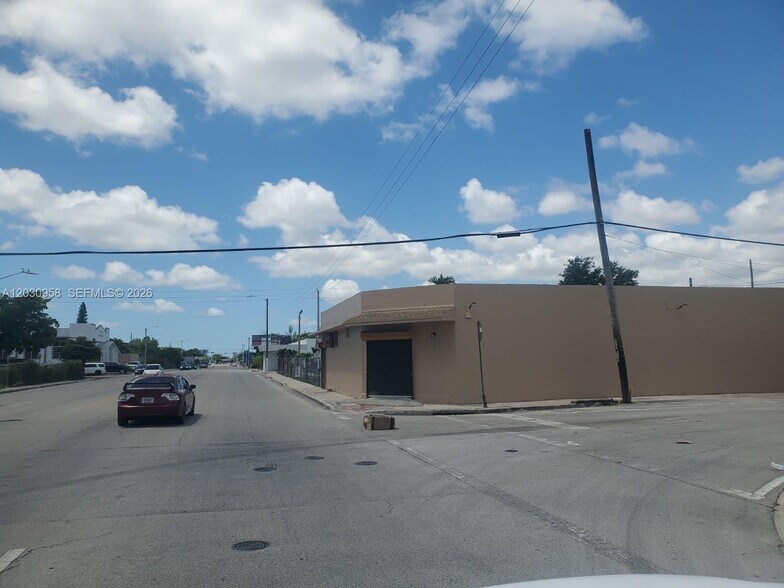 More Photos Of 5180-5182 NW 17th Ave, Miami Freestanding For Lease