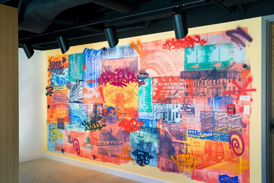 More Photos Of 2 Bethesda Metro Ctr, Bethesda Office For Lease