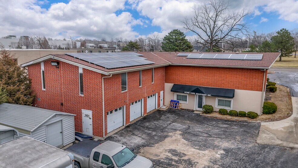 More Photos Of 9020 Rosehill Rd, Lenexa Office For Sale