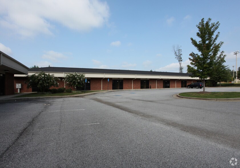 More Photos Of 5509 Radford Rd, Flowery Branch Office For Lease