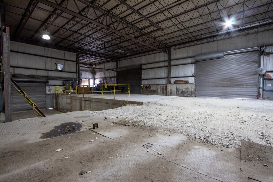 More Photos Of 158 La Barre St, Hancock Warehouse For Sale