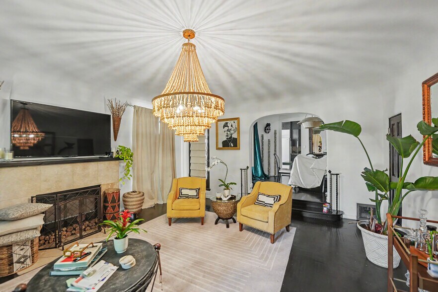 More Photos Of 942 S Mansfield Ave, Los Angeles Apartments For Sale