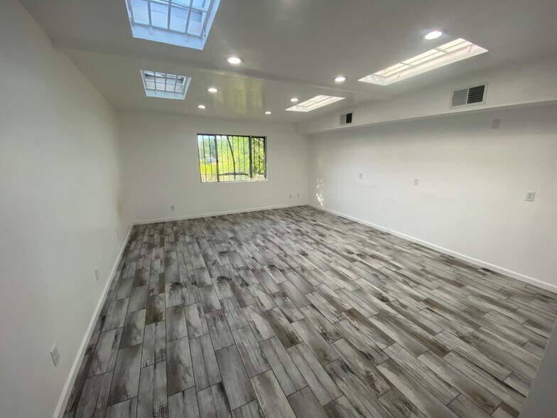 More Photos Of 1157-1197 E Fry Blvd, Sierra Vista Storefront For Lease