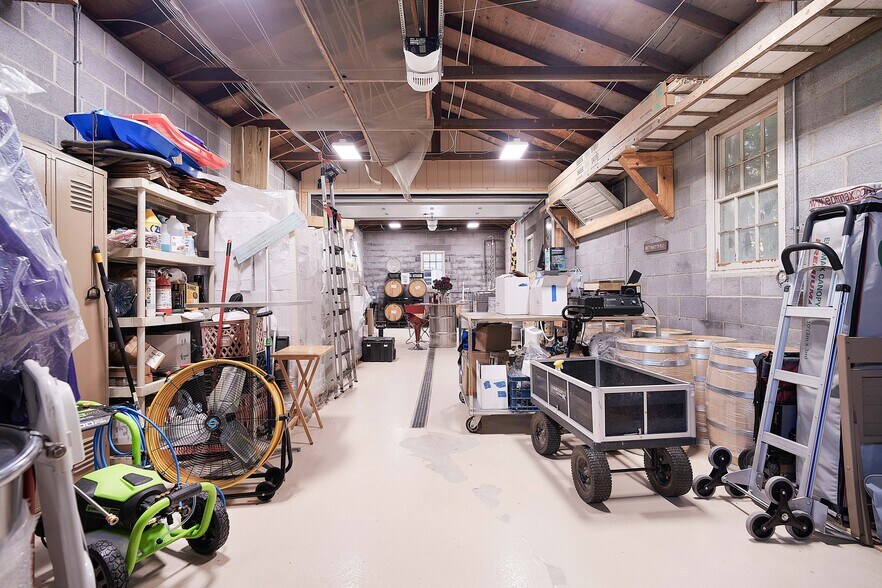 More Photos Of 1902 Jefferson Pike, Brunswick Lodge Meeting Hall For Lease