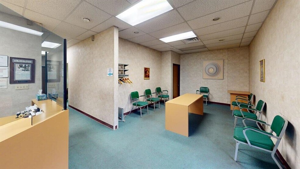 More Photos Of 2819 5th Ave, Huntington Medical For Sale