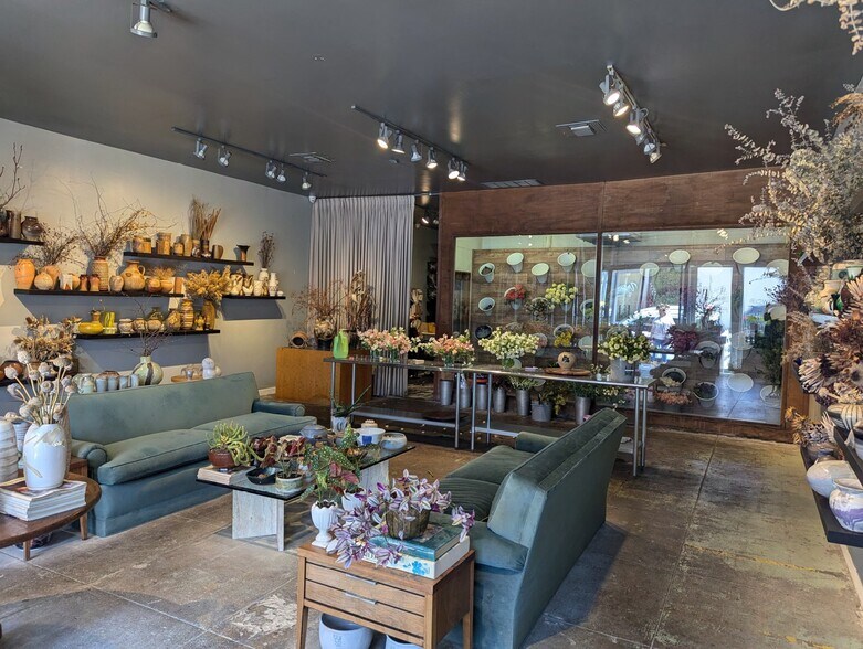 More Photos Of 638-644 N Robertson Blvd, West Hollywood General Retail For Lease