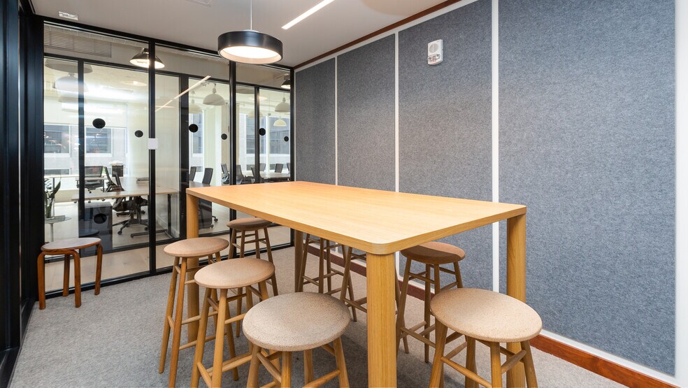 More Photos Of 700 K St NW, Washington Office For Lease