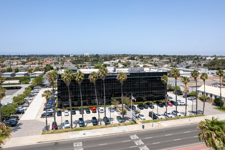 More Photos Of 19671 Beach Blvd, Huntington Beach Medical For Lease