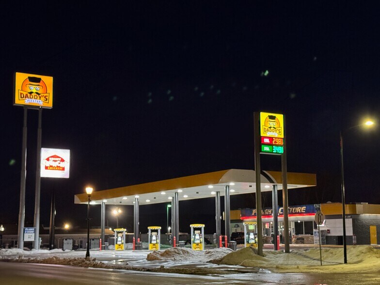 More Photos Of 2490 N Main St, Sheridan Convenience Store For Sale