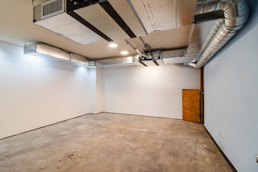 More Photos Of 2021-2033 NE Martin Luther King Jr Blvd, Portland Freestanding For Lease